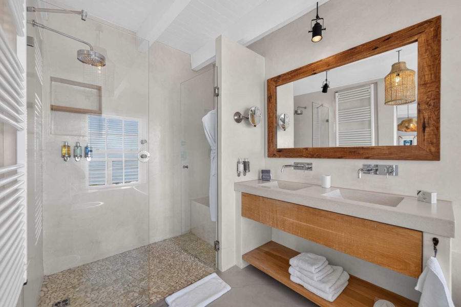 6 Bedroom Property for Sale in Camps Bay Western Cape